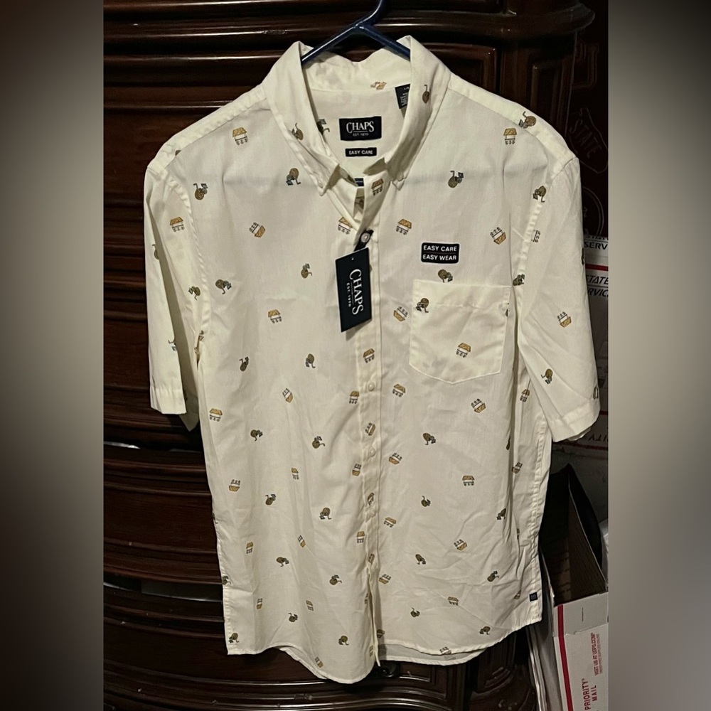 Brand new Mens large yellow chaps short sleeve button up casual shirt!